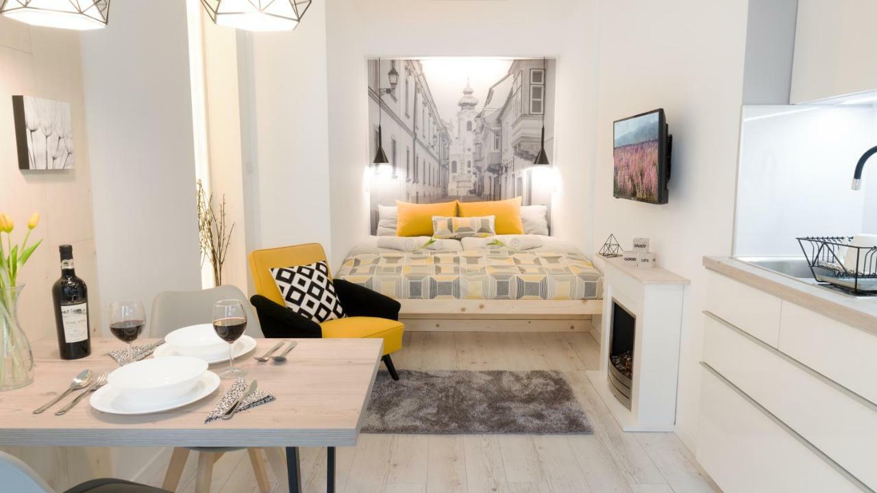 גיור Luxury Studio 24 מראה חיצוני תמונה